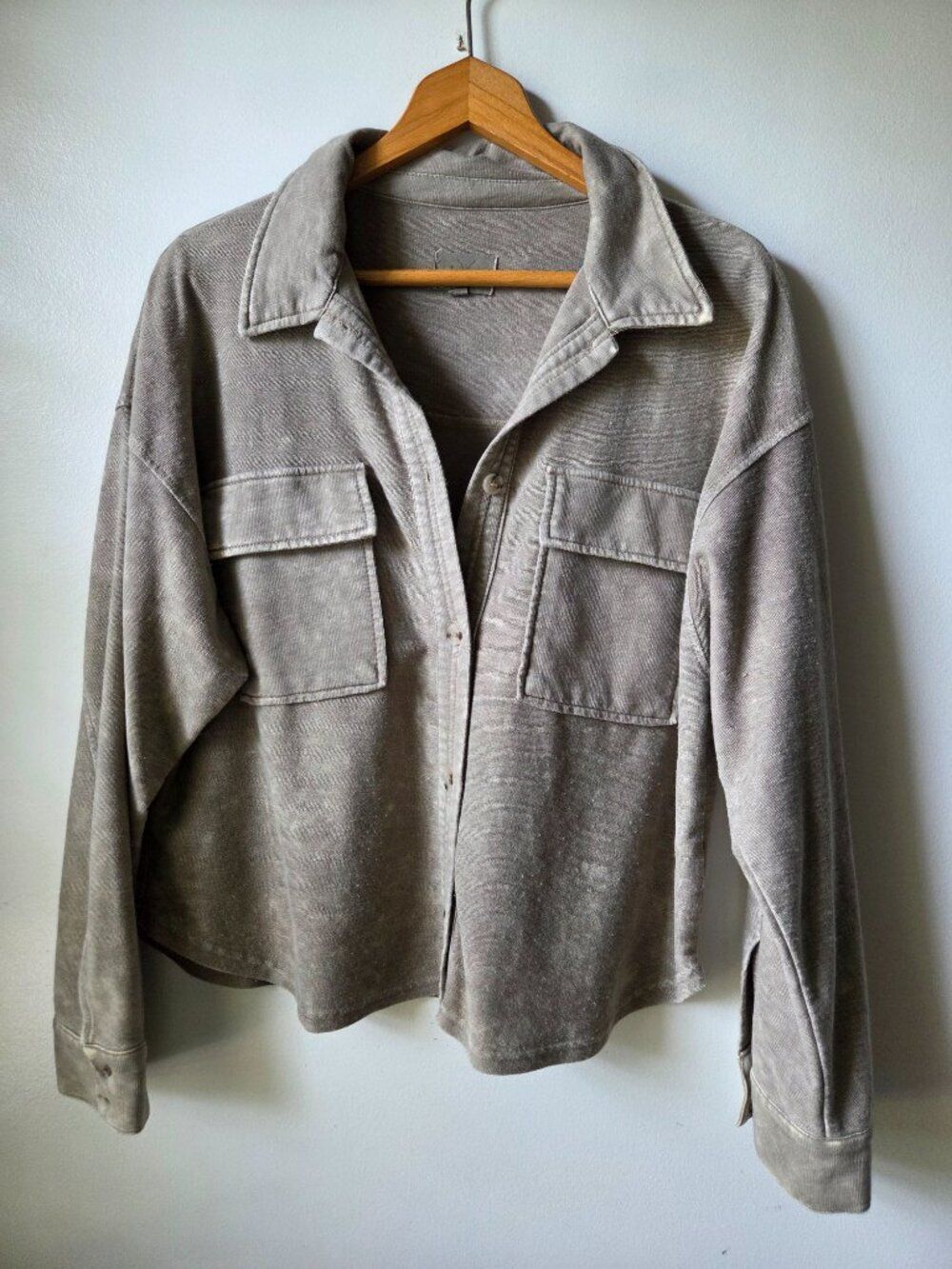 EUC THREAD AND SUPPLY GREYISH TAUPE BUTTONED COTTON BLEND SHIRT TOP SIZE L